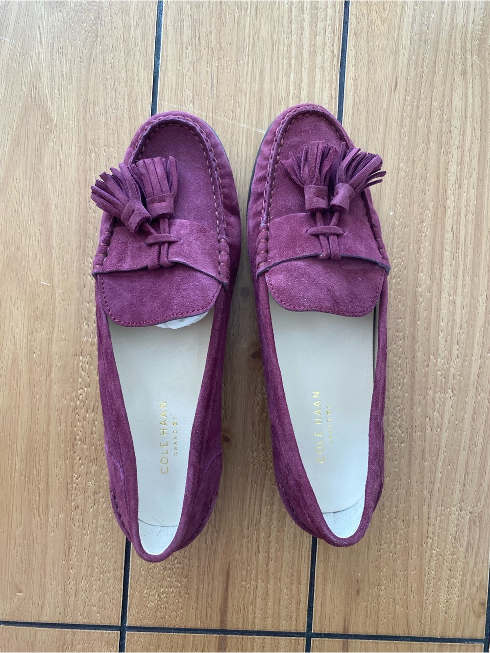 New - Without Box Cole Haan Burgundy Suede Tassel Loafers Women’s Size 7 - Picture 6 of 7